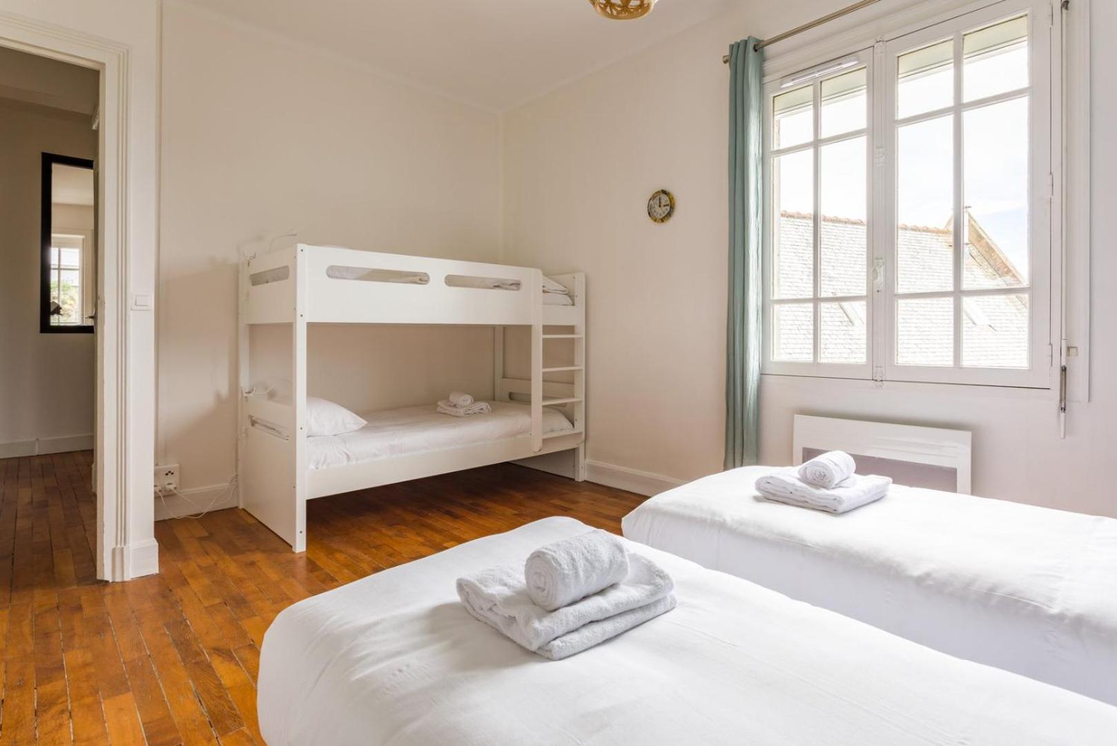 Saint-exupery - Bel Renove/parking * Cancale